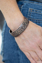 Load image into Gallery viewer, Paparazzi Bracelet - Garden Topic - Copper
