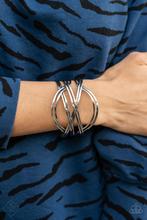 Paparazzi Bracelet Fashion Fix - Hautely Hammered - Silver